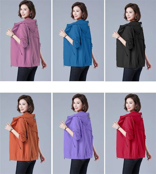 Lightweight Hooded Windbreaker