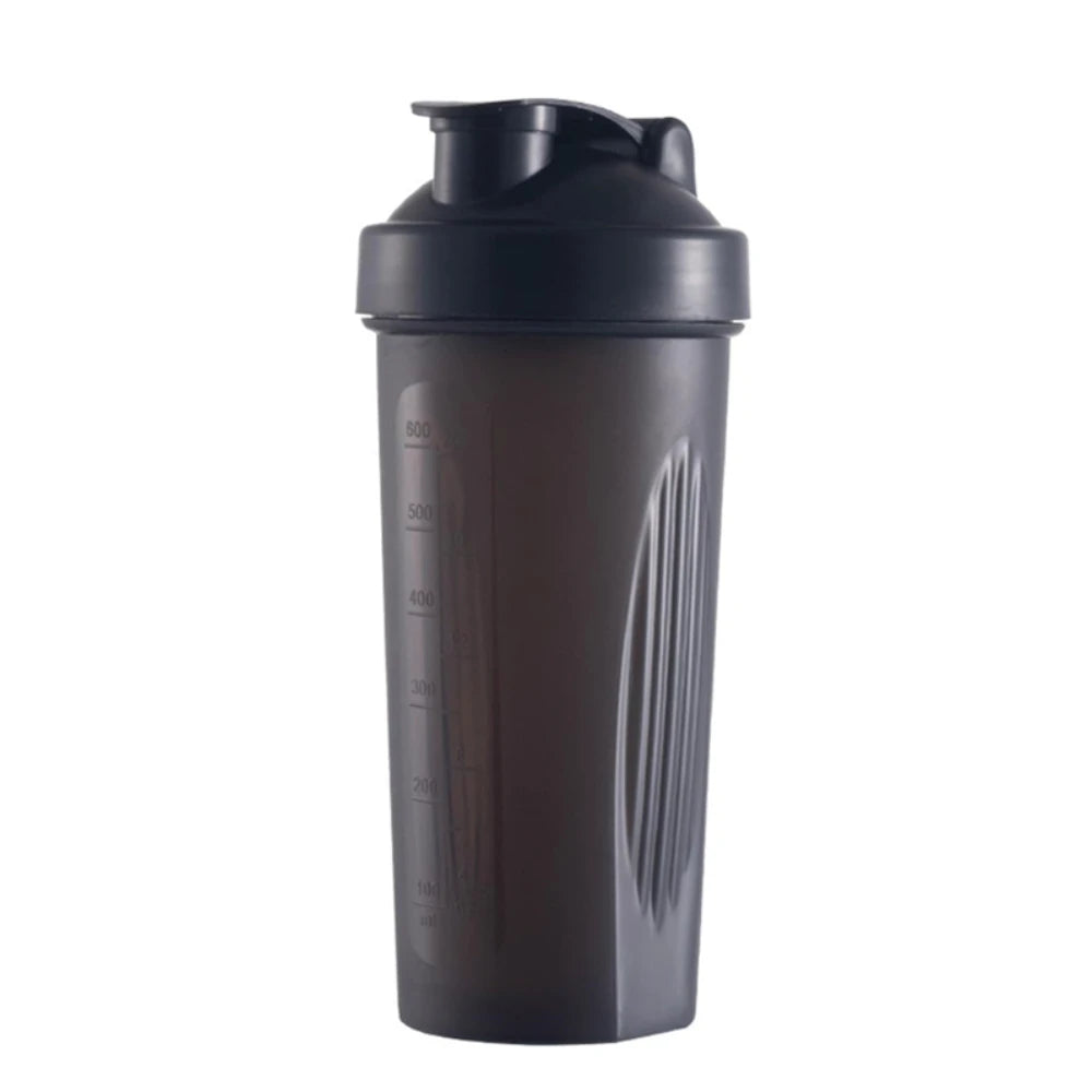 1pc 600ml Shaker Bottle 20oz Protein Shaker Plastic Bottle Portable Fitness Bottle for Fitness Enthusiasts Athletes