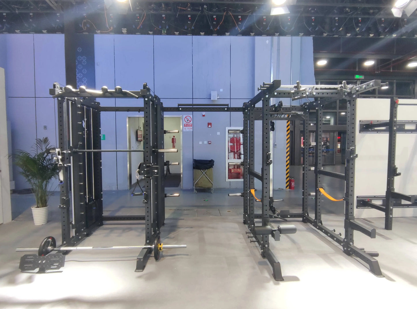 High quality Gym Equipment  / Multi-functional Smith Machine / Power Rack
