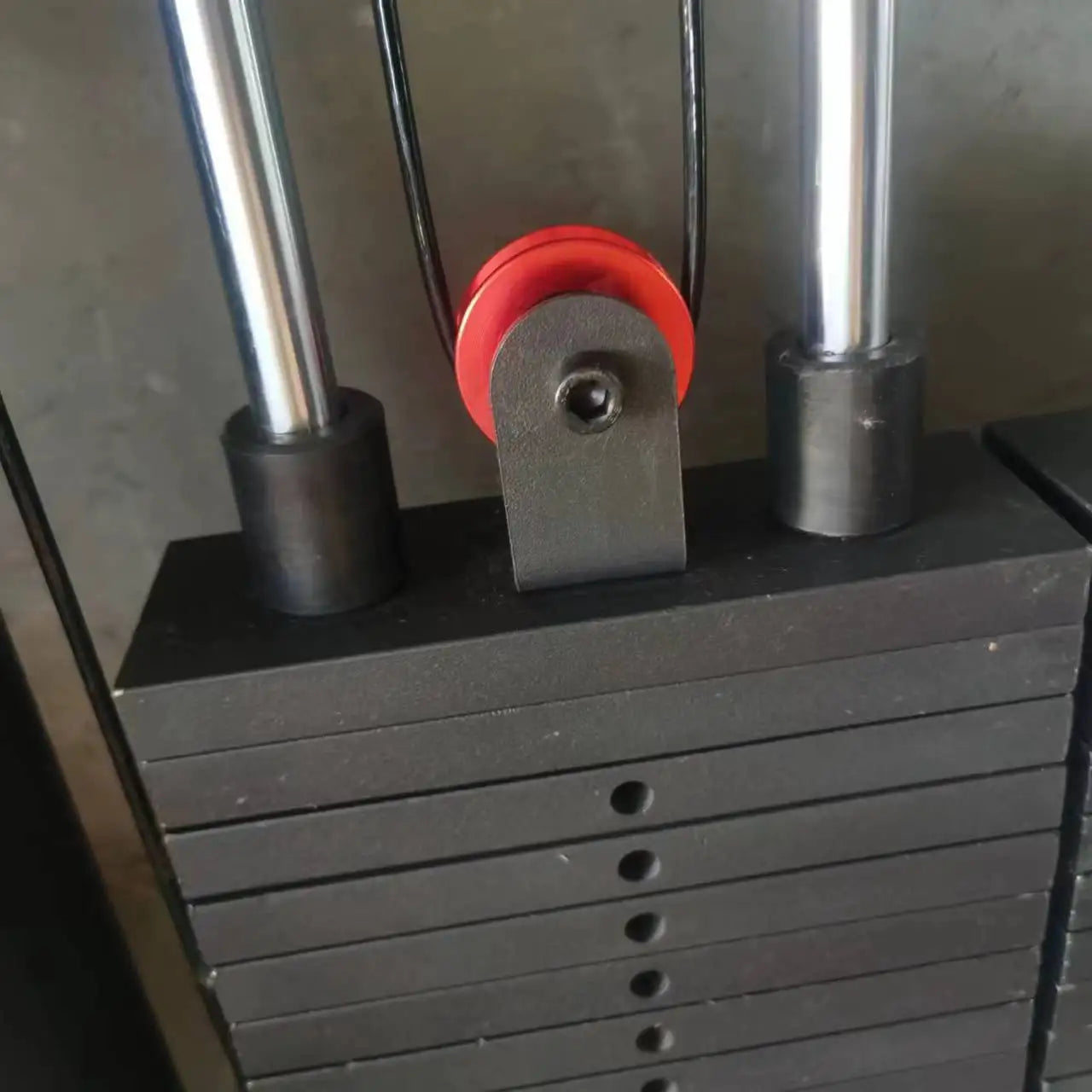 Fitness Equipment Multi Functional Smith Cable Machine Wall Functional Cross Over Trainer Half Squat Rack